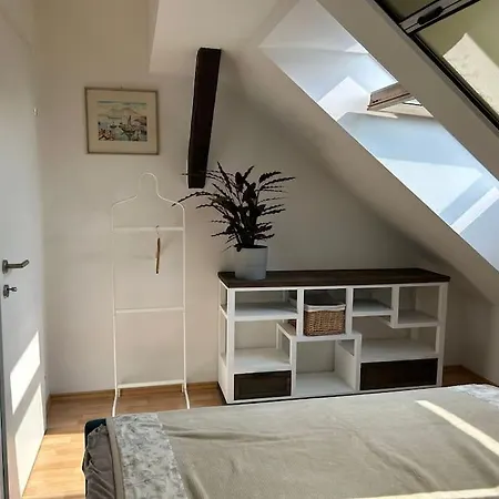 Apartment Moderne Dachgeschosswohnung In Bester Lage - Self Check In *