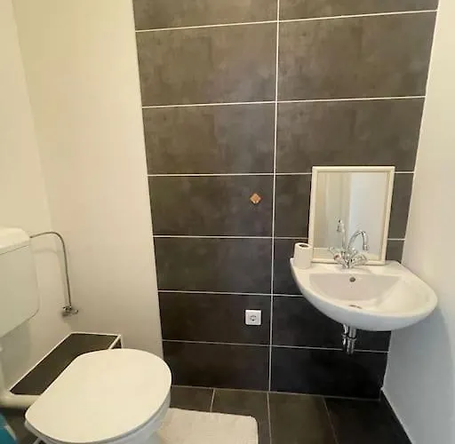 Apartment Moderne Dachgeschosswohnung In Bester Lage - Self Check In *